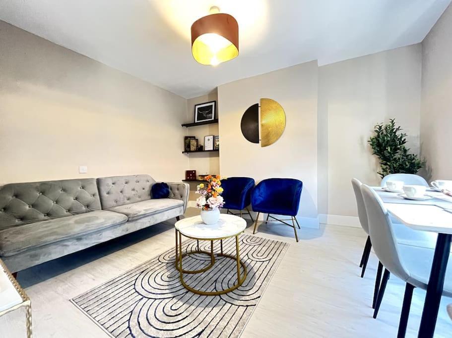 Central Winchester Serviced Apartments Ngoại thất bức ảnh